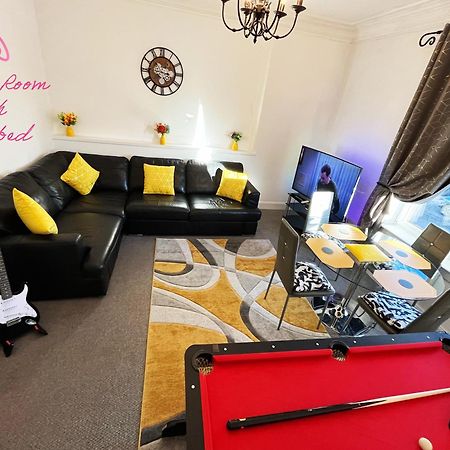 2 Bedrooms Entire Apartment Self Check In Kelty Exteriér fotografie