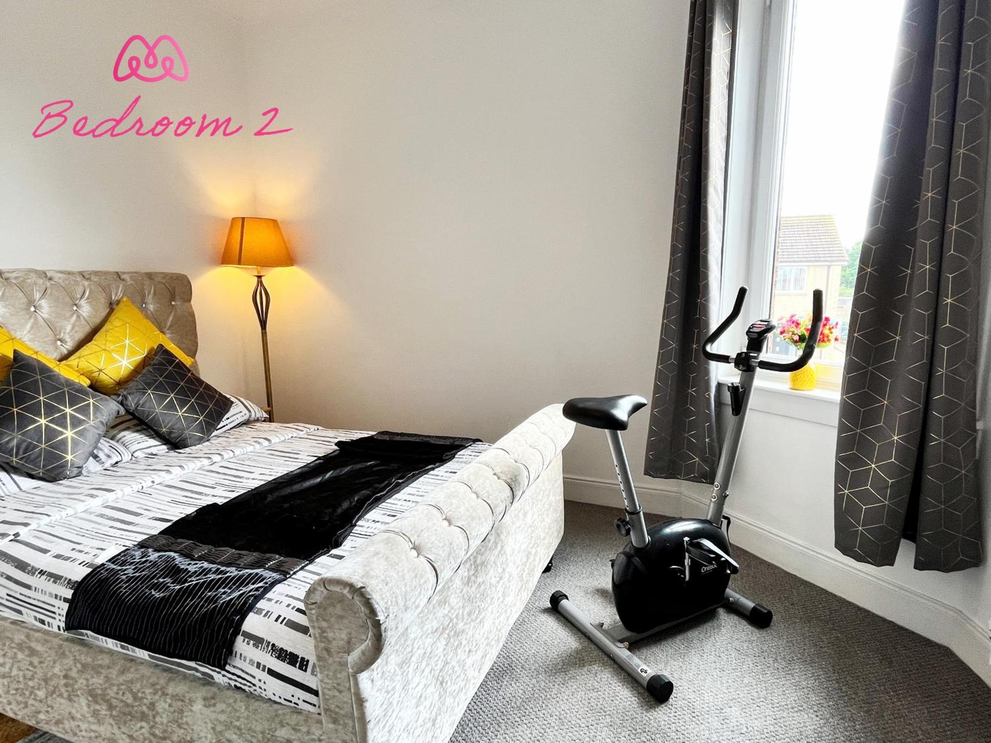 2 Bedrooms Entire Apartment Self Check In Kelty Exteriér fotografie